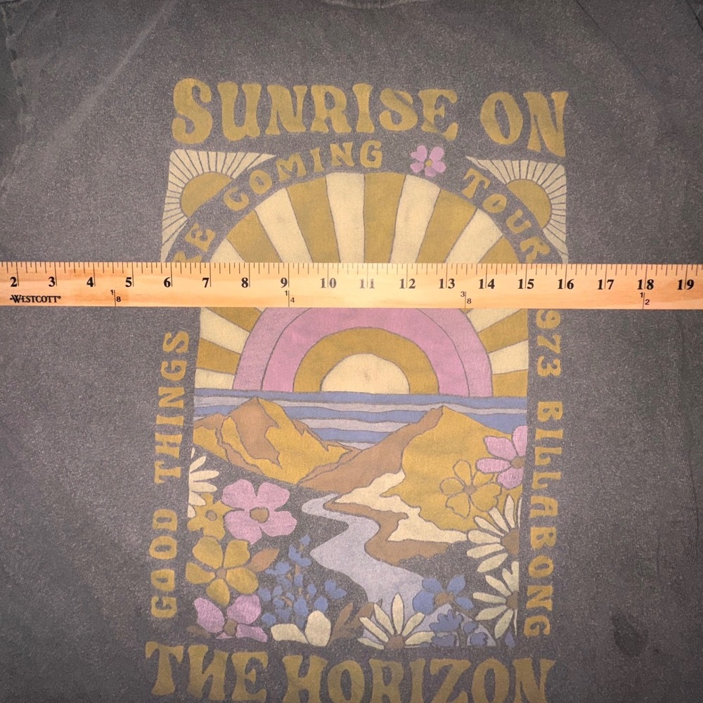 Billabong Womens Sunrise On The Horizon Tour Graphic Tee Faded Charcoal Grey XS - Picture 2 of 3